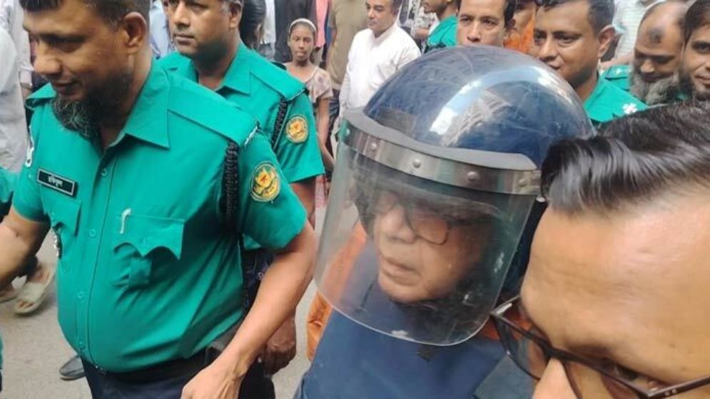 সাবেক মন্ত্রী কামরুল ইসলাম ৫ দিনের রিমান্ডে